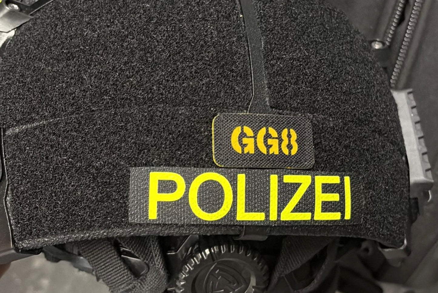 ID Patches Custom mit 3M Micro-Hook 2cmx4cm Gelb Reflektierend