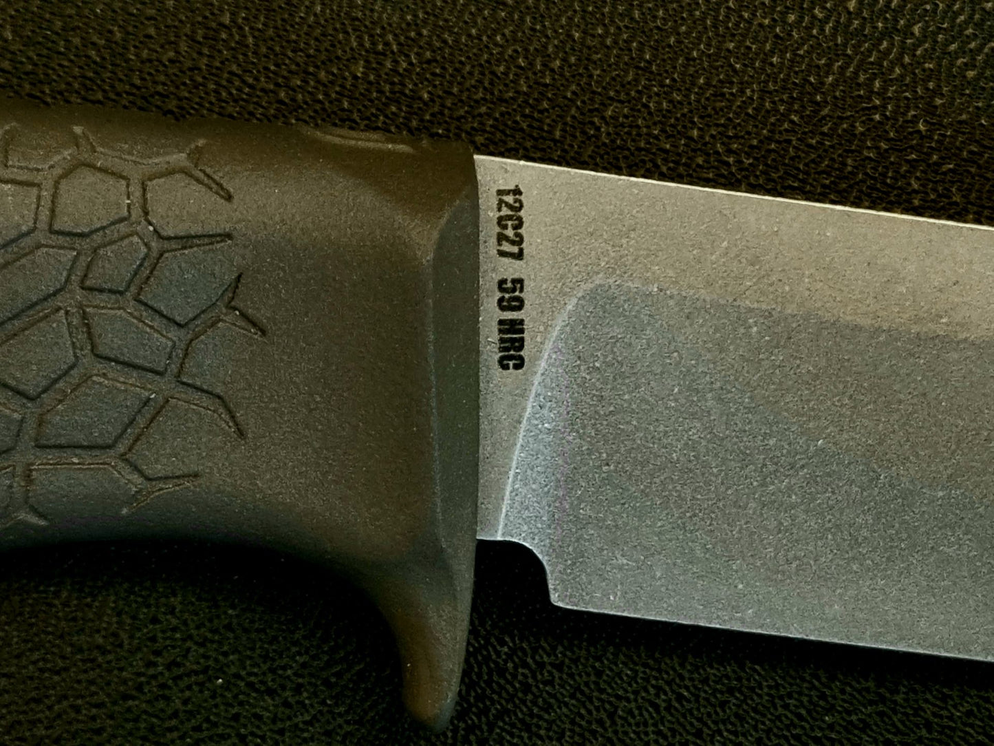UG-Tools TiNy "Floe" mit Droppoint Klinge in 14C28N Stahl und "Modular" Scheide